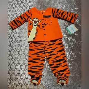 Disney Baby two-piece set 3/6 months.